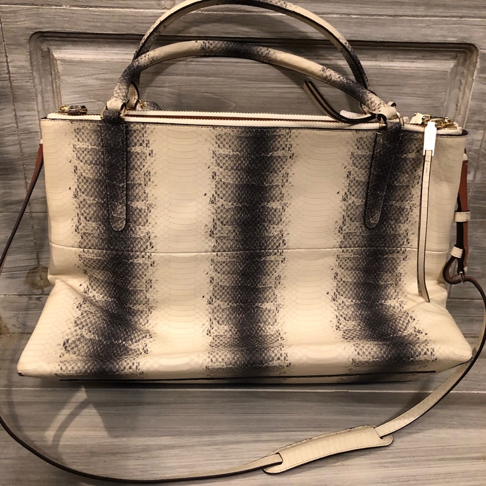 Beautiful Coach Purse NWT